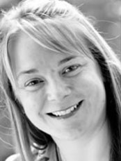 Helen Dickinson